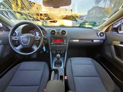 A3 1.6 TDI 105 Ambition 2012 occasion 30000 N&icirc;mes