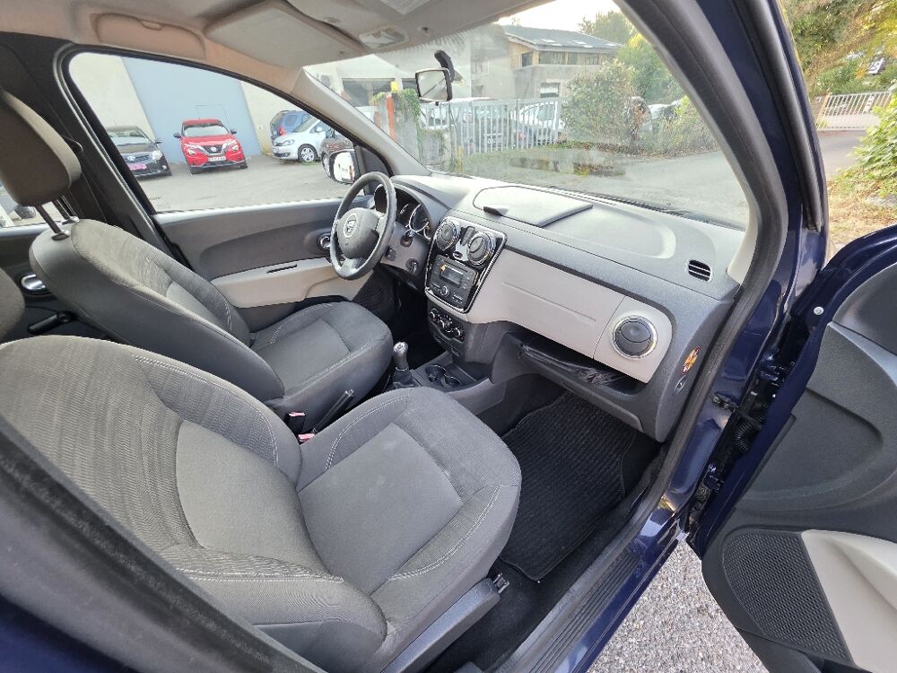 Lodgy 1.6 MPI 85 5 places Laur&eacute;ate 2012 occasion 38190 BERNIN
