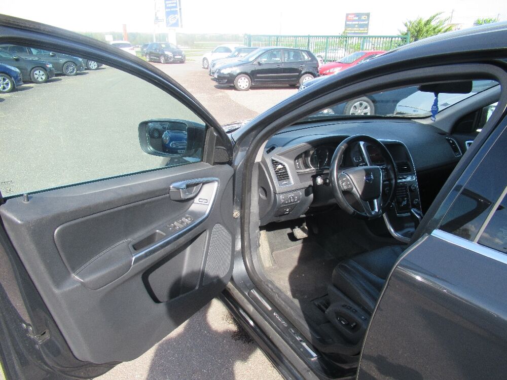 XC60 D5 AWD 215 ch Summum Geartronic A 2014 occasion 10410 Saint-Parres-aux-Tertres