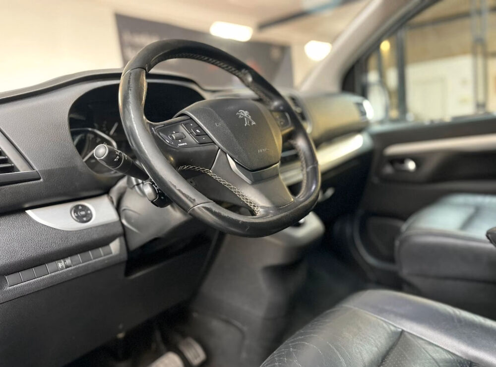 Traveller Standard 2.0 HDi 180ch EAT6 Allure 2016 occasion 85600 Montaigu