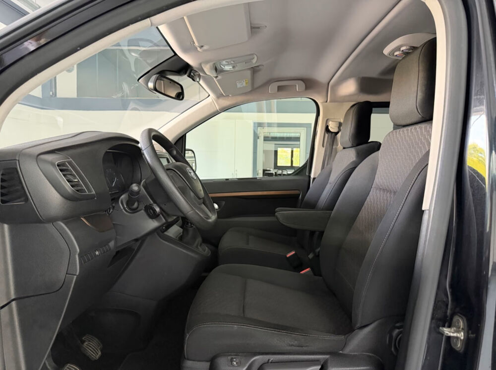Proace city Proace Verso Medium 150 D-4D FAMILY COMFORT 2017 occasion 85600 Montaigu