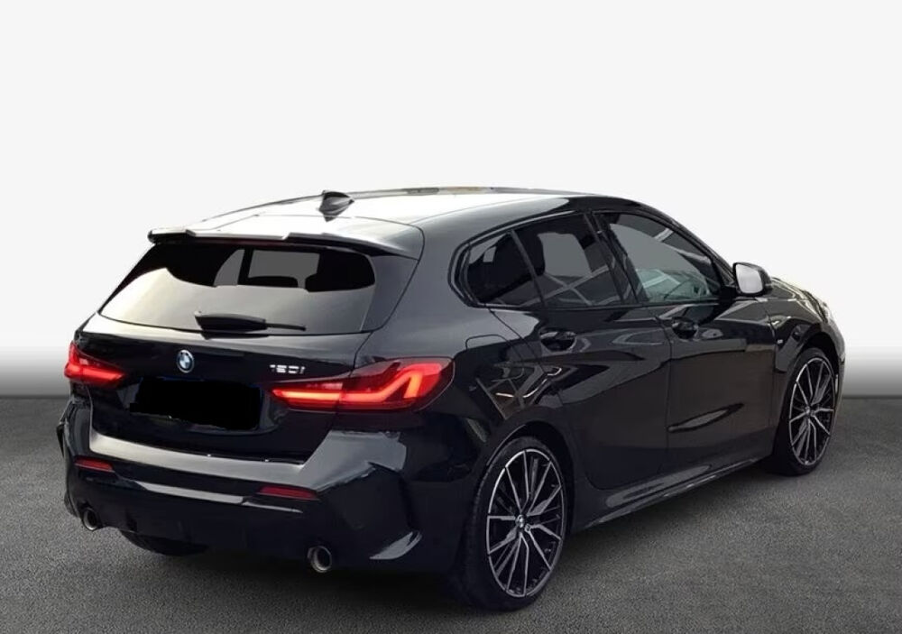 S&eacute;rie 1 120i 178 ch DKG7 M Sport 2022 occasion 85600 Montaigu