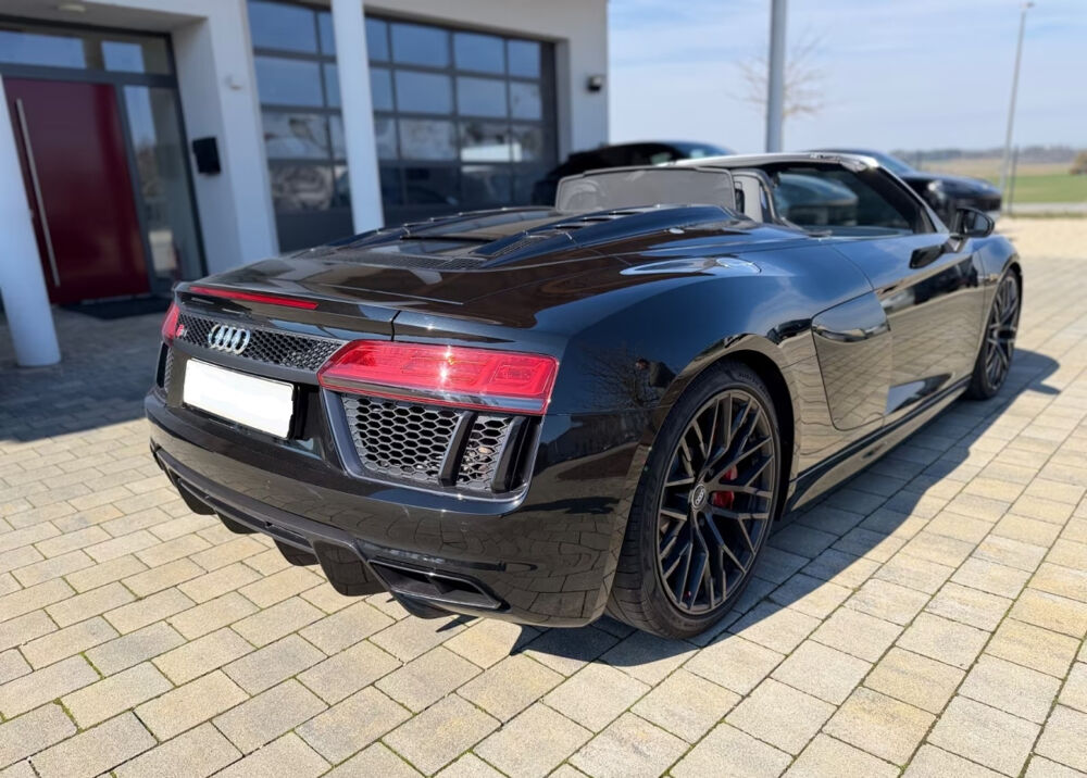 R8 Spyder V10 5.2 FSI 540 S tronic 7 Quattro 2017 occasion 85600 Montaigu