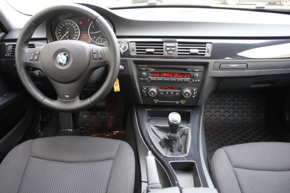 S&eacute;rie 3 318i 143ch 1&egrave;re main - Historique BMW complet- garantie 12 m 2009 occasion 59280 Armenti&egrave;res
