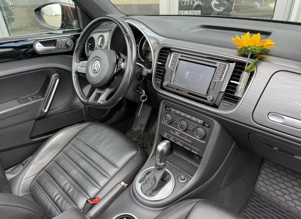 COCCINELLE II Coccinelle Cabriolet 1.4 TSI Allstar DSG7 2016 occasion 85600 Montaigu
