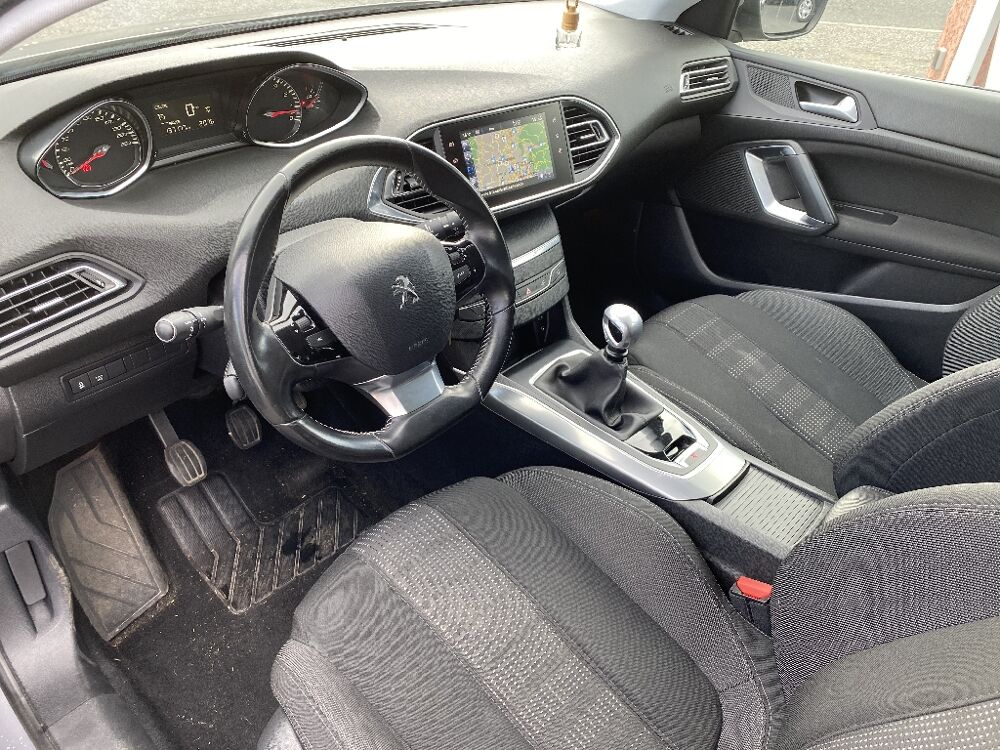 308 SW 1.2 130ch S et S BVM6 Allure 2016 occasion 63800 Cournon-d'Auvergne