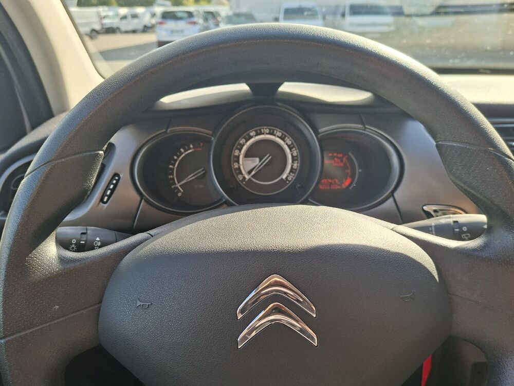 C3 Essence 82 ch Confort 2014 occasion 56700 Merlevenez