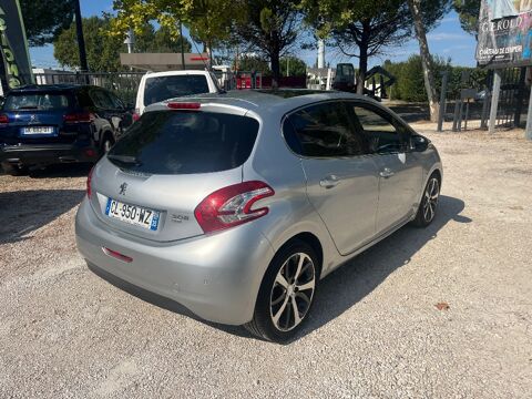 208 1.6 e-HDi 92ch F&eacute;line 2015 occasion 84000 AVIGNON