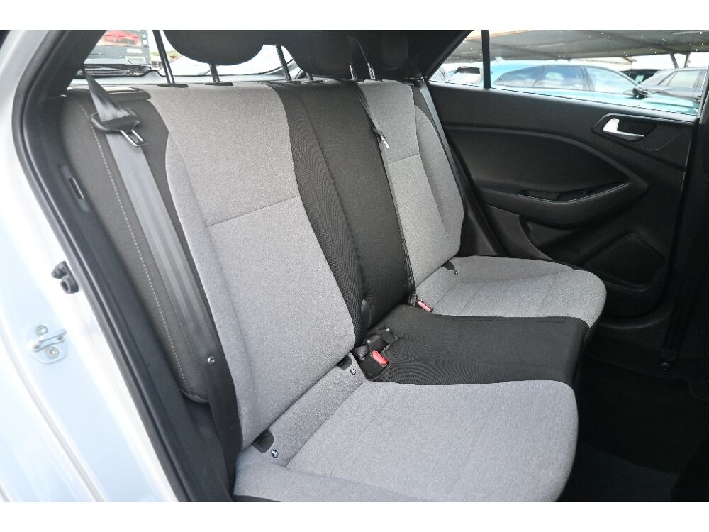 i20 1.1 CRDi 75 Intuitive 2015 occasion 63800 Cournon-d'Auvergne