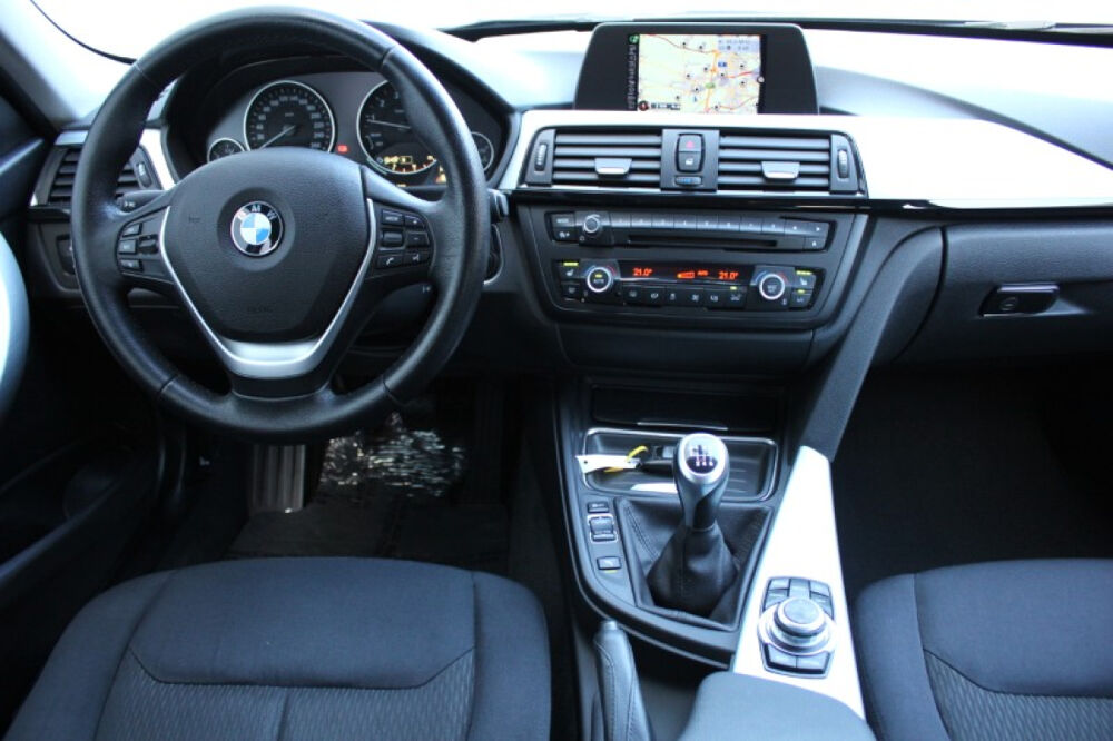 S&eacute;rie 3 316i 136ch SIEGCHAUF/REGVIT/PARKSENSOR/GPS/XENON/JA/GAR12MOI 2015 occasion 59280 Armenti&egrave;res