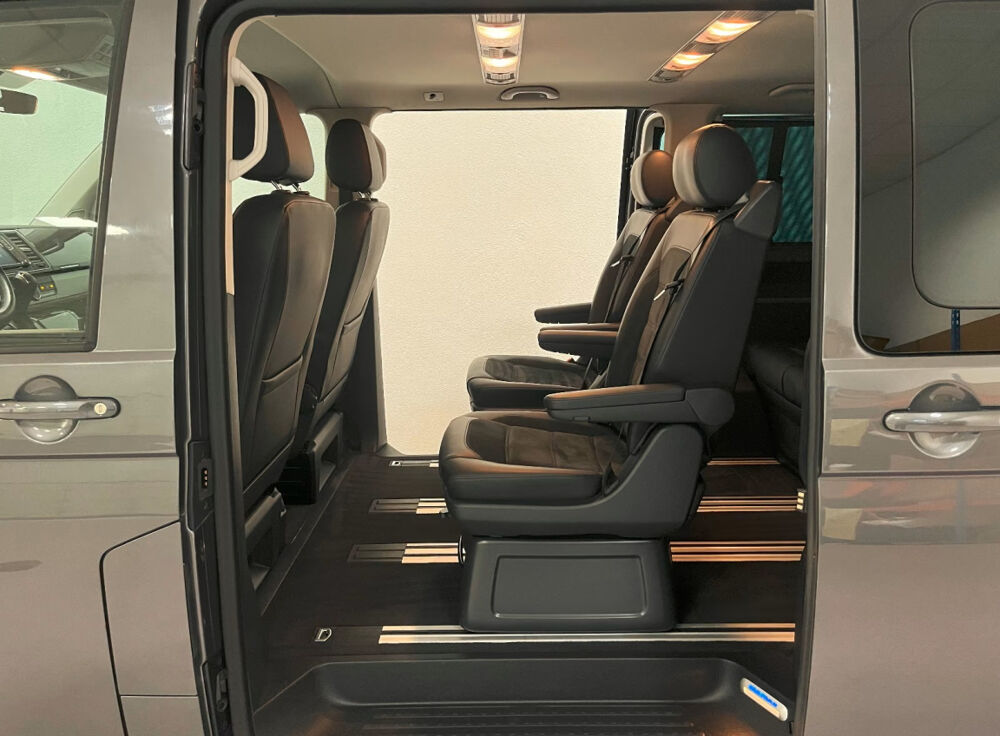 MULTIVAN Multivan 2.0 TDI 150 DSG7 Comfortline 2016 occasion 85600 Montaigu