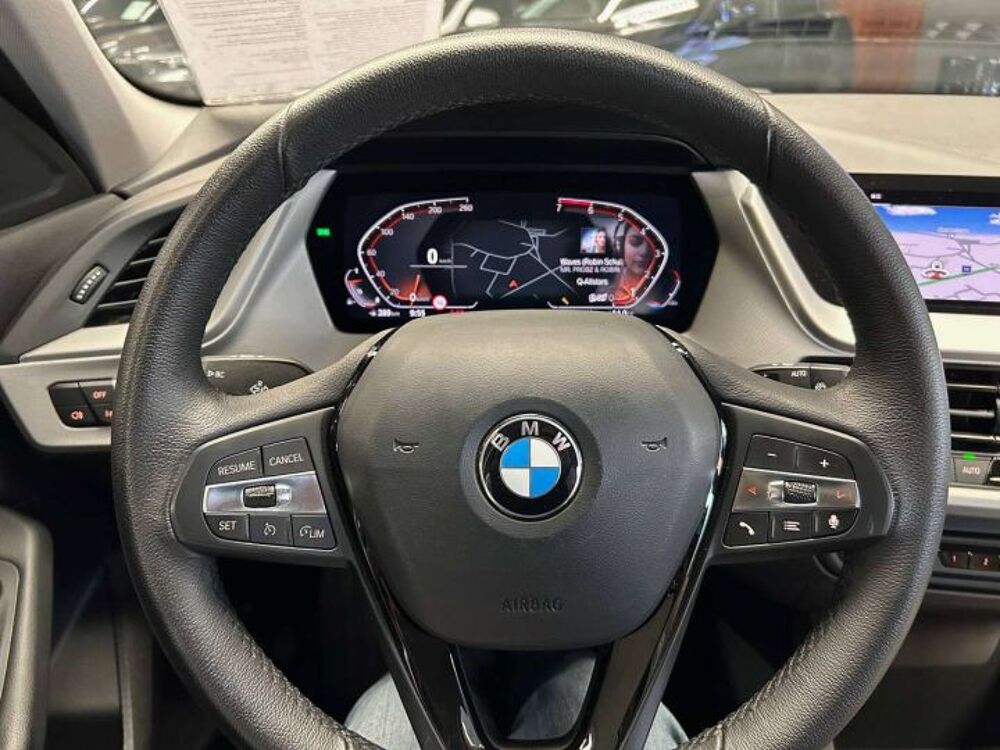 S&eacute;rie 1 116i 109ch CUIR/REGVIT/CARPLAY/PARKSENSOR/JA/GAR12MOIS 2023 occasion 59280 Armenti&egrave;res