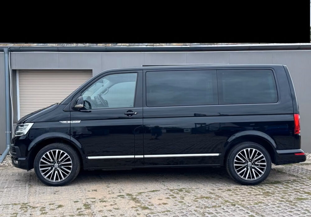 MULTIVAN Multivan 2.0 TDI 150 DSG7 70 Jahre Bulli 2018 occasion 85600 Montaigu
