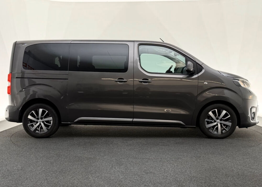 Proace city Proace Verso 180 D-4D BVA COMFORT 2017 occasion 85600 Montaigu