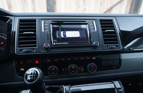 MULTIVAN Multivan 2.0 TDI 150 Generation Six 2016 occasion 85600 Montaigu