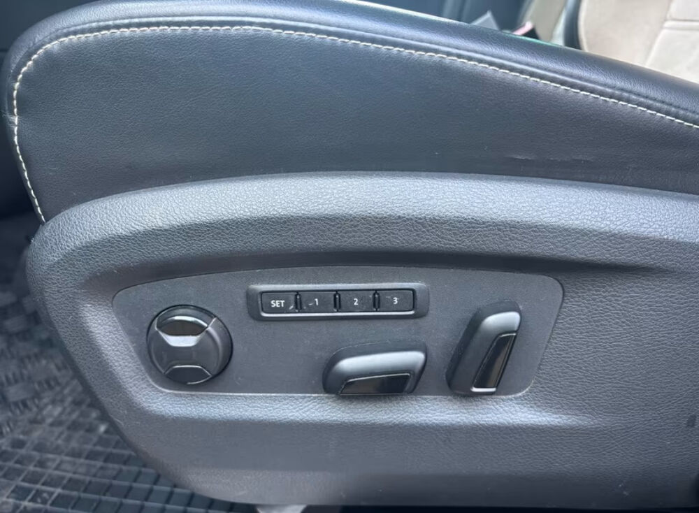MULTIVAN Multivan 2.0 TDI 150 Generation Six 2015 occasion 85600 Montaigu