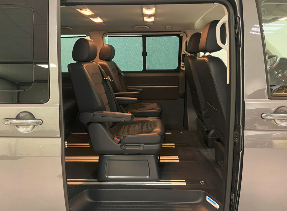 MULTIVAN Multivan 2.0 TDI 150 DSG7 Comfortline 2016 occasion 85600 Montaigu