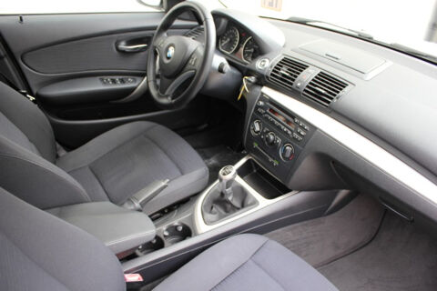S&eacute;rie 1 116i 2.0 122ch SIEGCHAUF/REGVIT/PARKSENSOR/JA/GAR12MOIS 2011 occasion 59280 Armenti&egrave;res