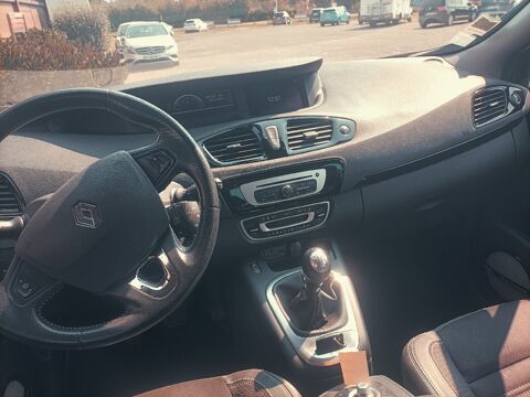 Grand Sc&eacute;nic III Grand Sc&eacute;nic dCi 130 Energy FAP eco2 Bose Edition 7 pl 2014 occasion 40990 Saint-Paul-l&egrave;s-Dax