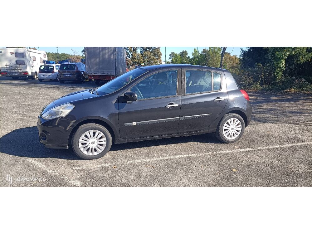 Clio 1.5 dCi 85 Confort Pack Clim Dynamique 2011 occasion 40990 Saint-Paul-l&egrave;s-Dax