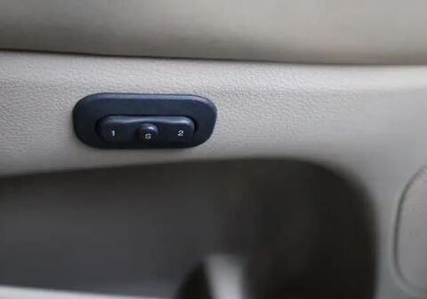Grand Cherokee V6 3.0 CRD TOITPANO/CUIRCHAUF/REGVIT/ATTACHREM/1MAIN/GAR12MO 2012 occasion 59280 Armenti&egrave;res
