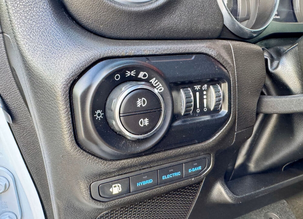 Wrangler  4xe 2.0 l T 380 ch PHEV 4x4 BVA8 Plug-In 2022 occasion 85600 Montaigu