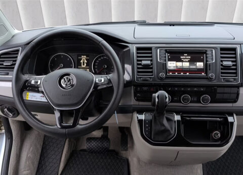 MULTIVAN California 2.0 TDI 150 DSG7 COAST 2016 occasion 85600 Montaigu