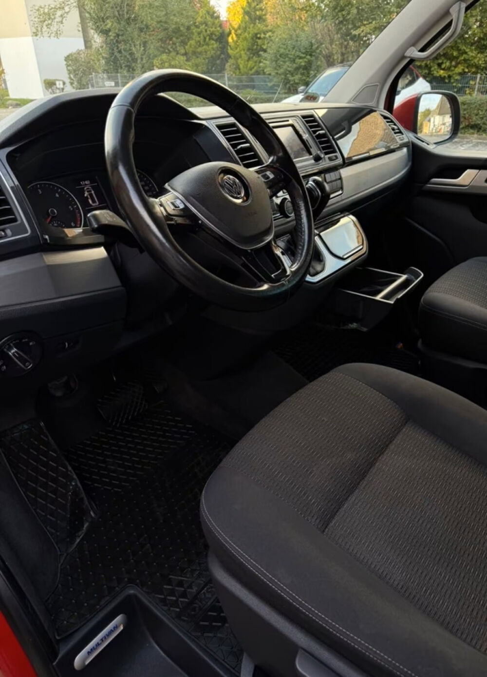 MULTIVAN Multivan 2.0 TDI 150 DSG7 4Motion Comfortline 2015 occasion 85600 Montaigu