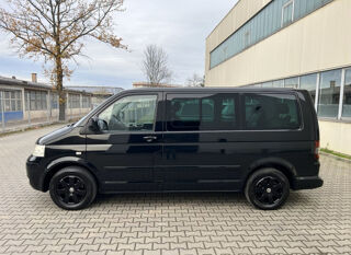 MULTIVAN Multivan 2.5 TDI 174 Tiptronic Comfortline 2009 occasion 85600 Montaigu