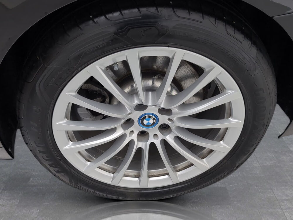S&eacute;rie 5 Touring 530e TwinPower Turbo 292 ch BVA8 Business Design 2023 occasion 85600 Montaigu