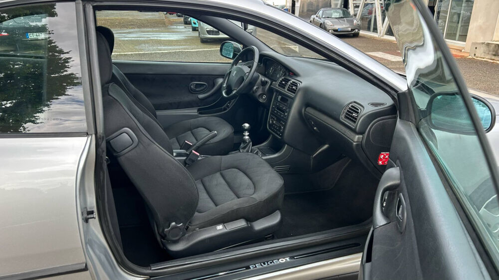 406 Coup&eacute; 3.0 V6 210cv 2002 occasion 30620 Bernis