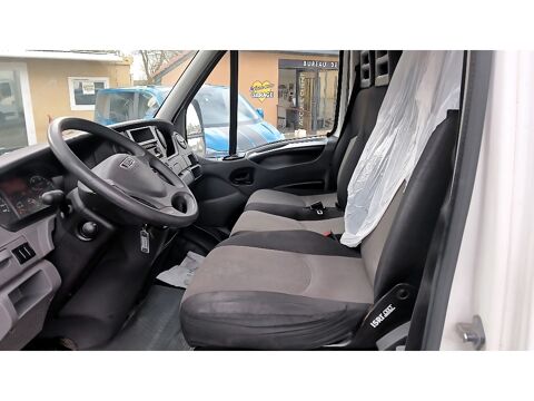 Daily HT 16900 EUROS 35C13 COFFRE BENNE 2014 occasion 32810 ROQUELAURE