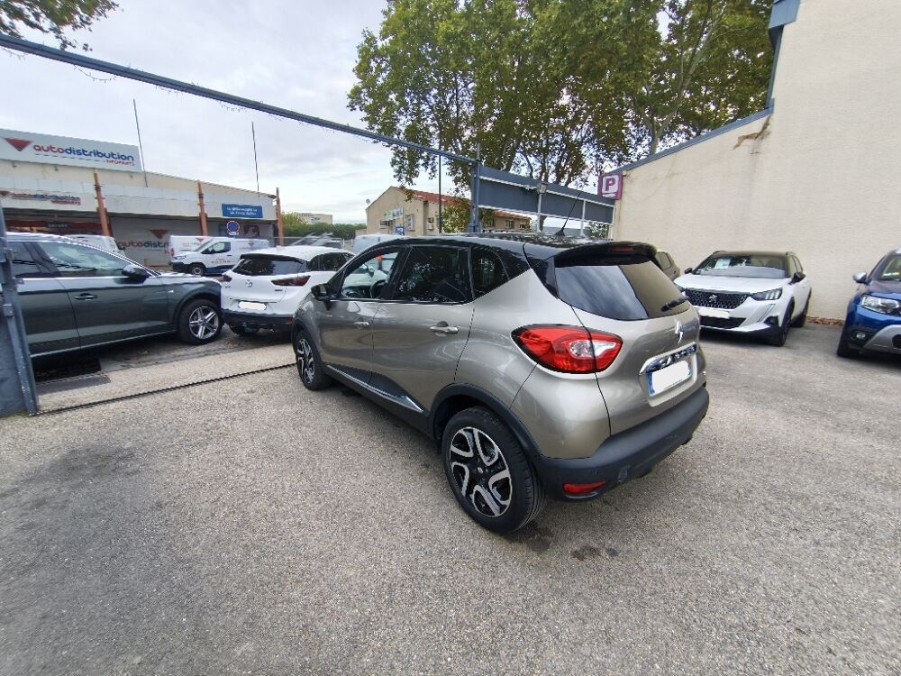 Captur 0.9i TCe 90 Energy Intens 2015 occasion 30000 N&icirc;mes
