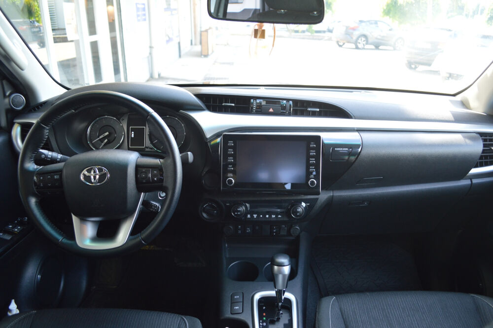 Hilux HILUX X-TRA CAB 4WD 2.4L 150 D-4D BVA LOUNGE 2022 occasion 97122 Baie-Mahault