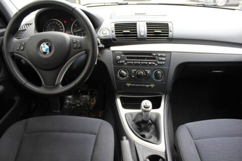 S&eacute;rie 1 116i 2.0 122ch SIEGCHAUF/REGVIT/PARKSENSOR/JA/GAR12MOIS 2011 occasion 59280 Armenti&egrave;res