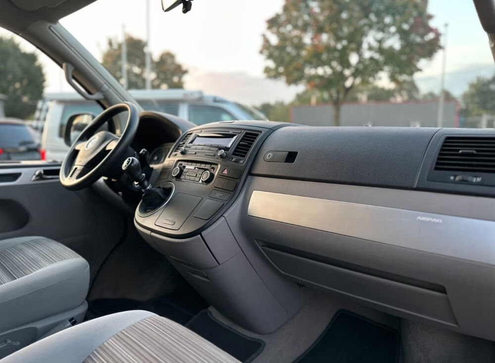 MULTIVAN California 2.0 TDI 140 Confortline 2013 occasion 85600 Montaigu