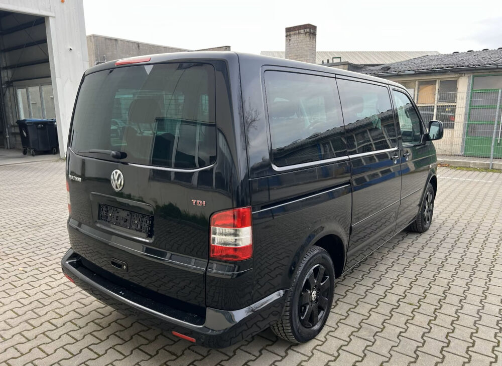 MULTIVAN Multivan 2.5 TDI 174 Tiptronic Comfortline 2009 occasion 85600 Montaigu