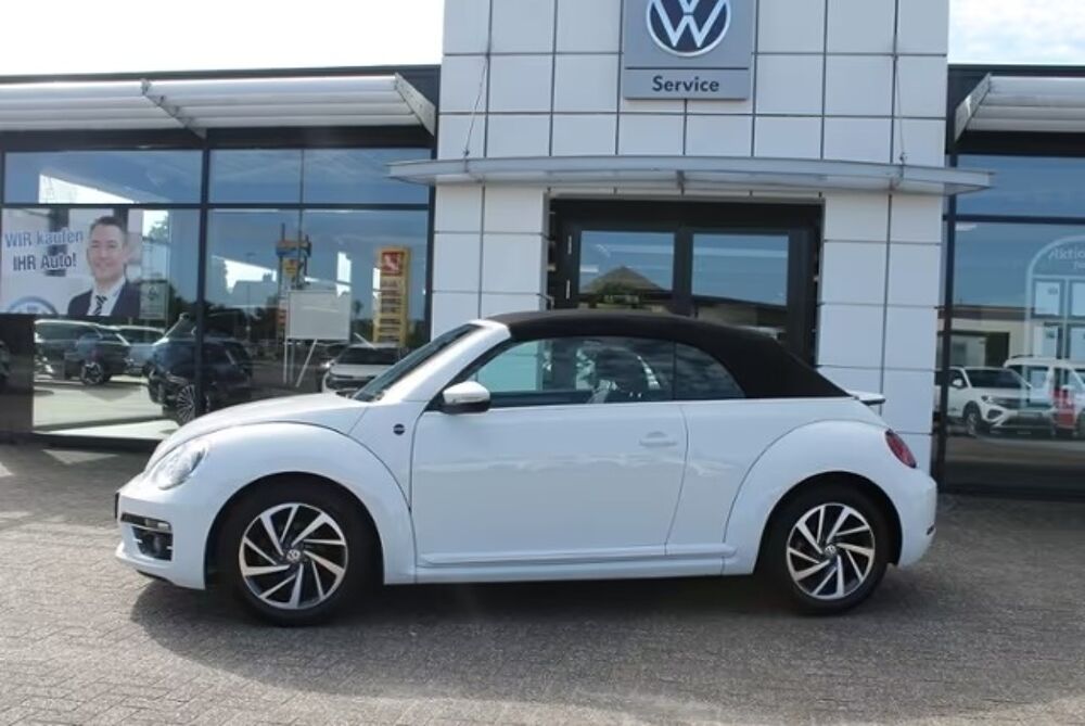 COCCINELLE II Coccinelle Cabriolet 1.2 TSI 105 Design 2018 occasion 85600 Montaigu