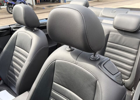 COCCINELLE II Coccinelle Cabriolet 1.4 TSI 150 DSG7 club 2016 occasion 85600 Montaigu