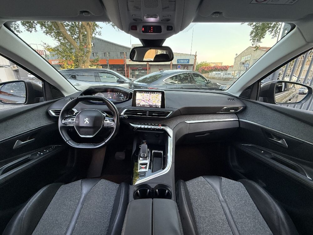 3008 1.2 Puretech 130ch EAT6 Allure 2018 occasion 30000 N&icirc;mes