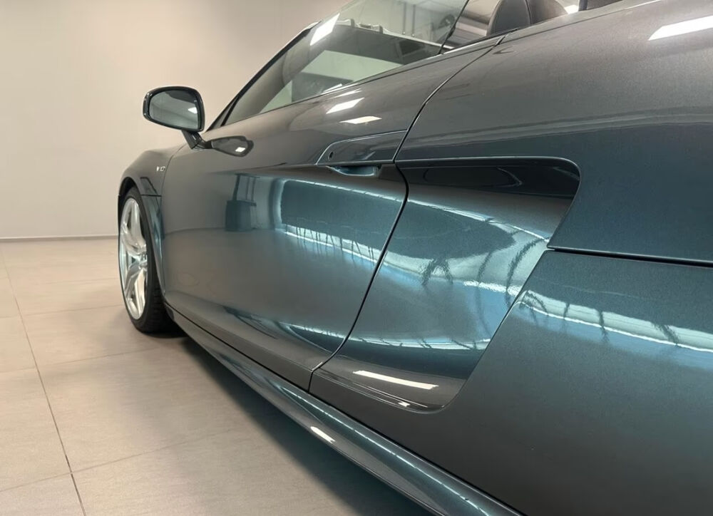 R8 Spyder V10 5.2 FSI 525 Quattro R-Tronic 2011 occasion 85600 Montaigu