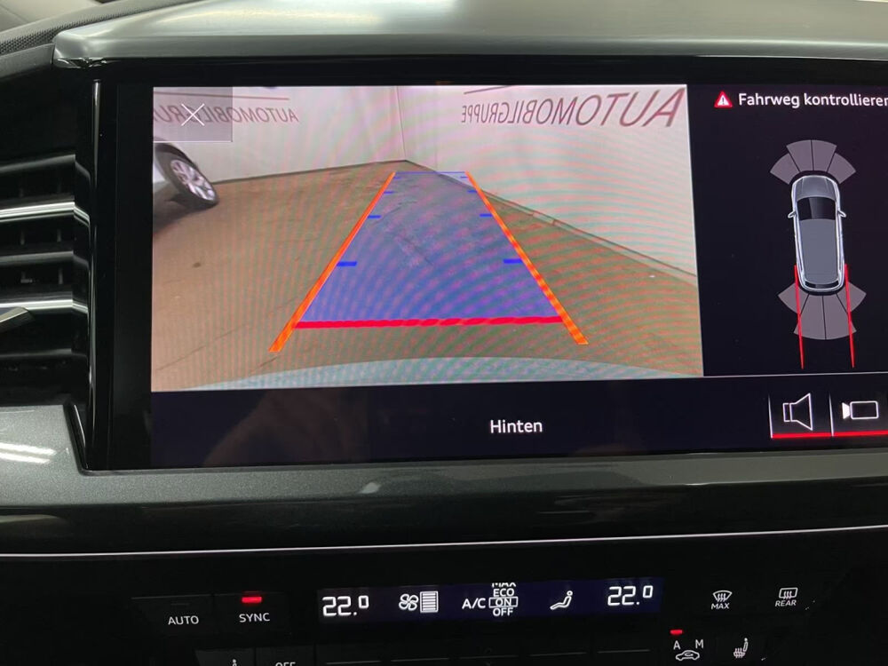 Q4 e-tron 45 quattro 265 ch 82 kW S line 2022 occasion 85600 Montaigu