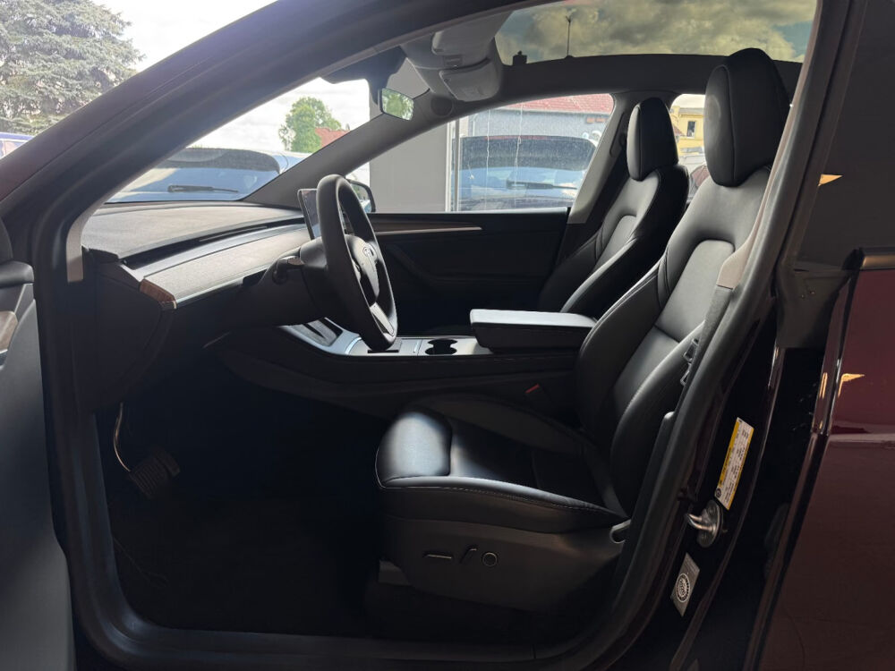Model Y MODEL Y Grande Autonomie Dual Motor AWD 2024 occasion 85600 Montaigu