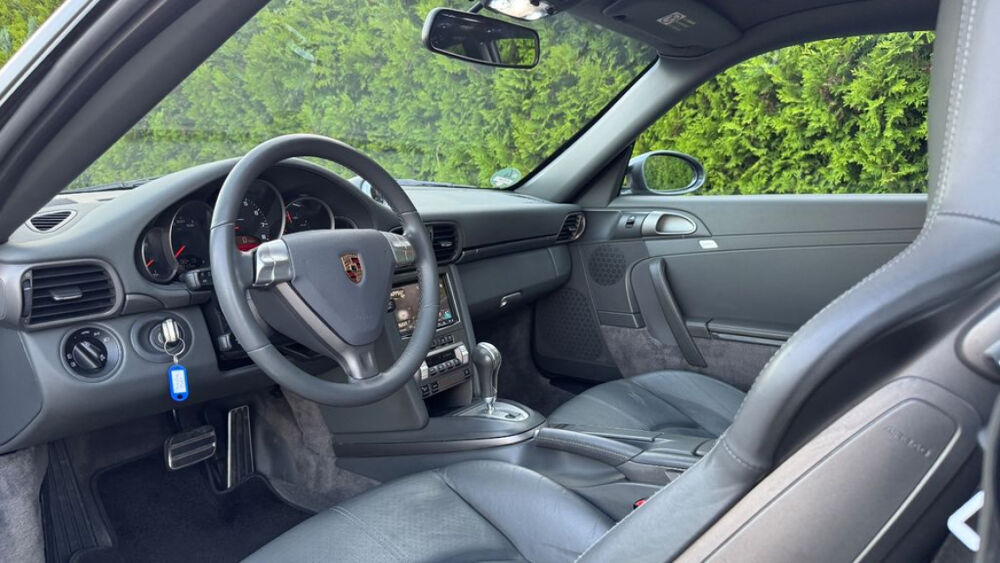 911 Carrera 3.2 911 Carrera Coup&eacute; 3.6i Tiptronic S A 2006 occasion 85600 Montaigu