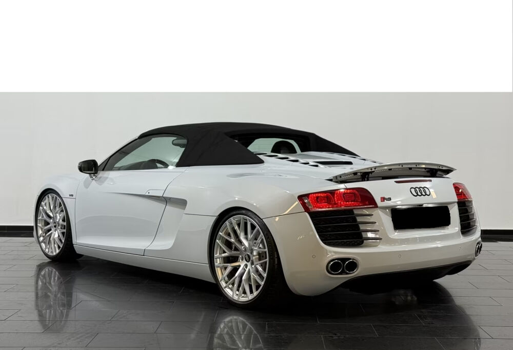 R8 Spyder V8 4.2 FSI 430 Quattro R-Tronic 2011 occasion 85600 Montaigu