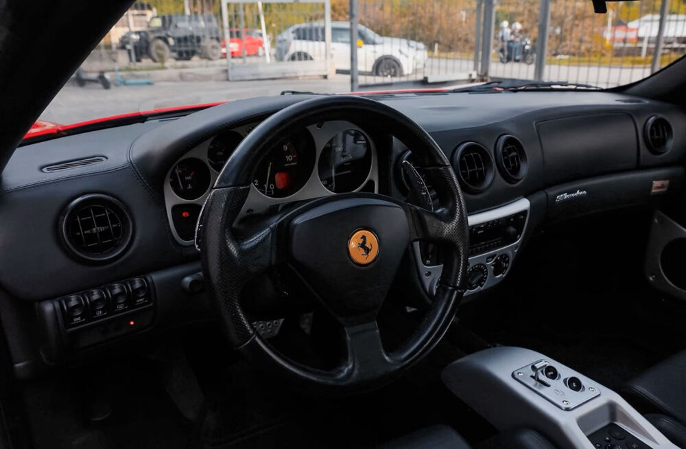 F360 Modena V8 F1 2002 occasion 85600 Montaigu