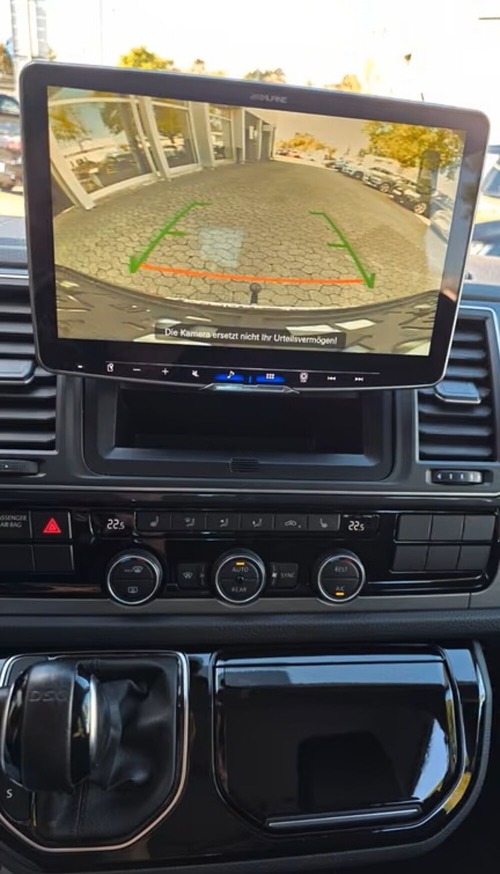 MULTIVAN Multivan 2.0 TDI 150 DSG7 2018 occasion 85600 Montaigu