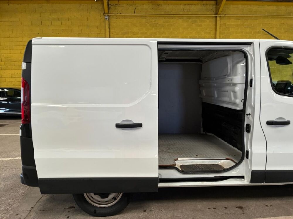 Trafic L1H1 2.0 DCI 150 GRAND CONFORT 2800 KG 2022 occasion 56700 Merlevenez