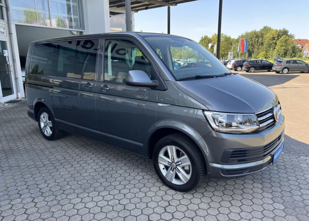 MULTIVAN Multivan 2.0 TDI 150 DSG7 g&eacute;n&eacute;ration six 2017 occasion 85600 Montaigu