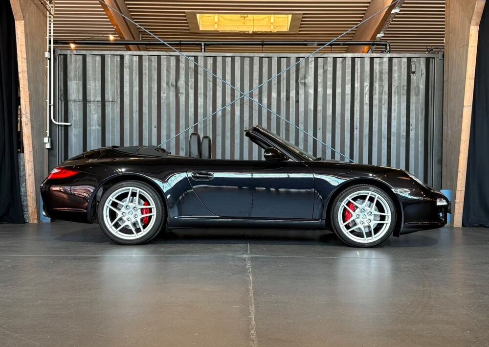 911 Carrera 3.2 911 Carrera Cabriolet 3.6i 345 PDK 2011 occasion 85600 Montaigu